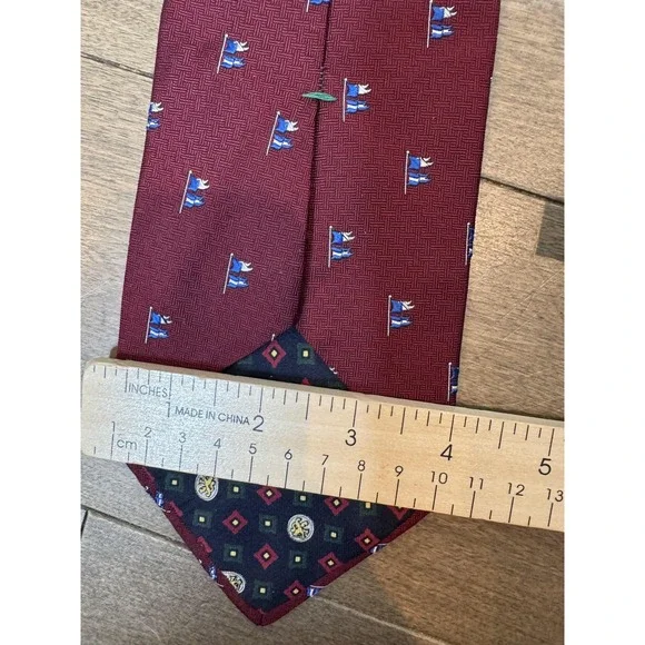 Tommy Hilfiger Tie Mens One Size Burgundy Silk Nautical Flag Print Made‎ USA - Picture 7 of 8